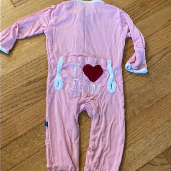 Kickee Pants Other - Kickee I love mom pjs